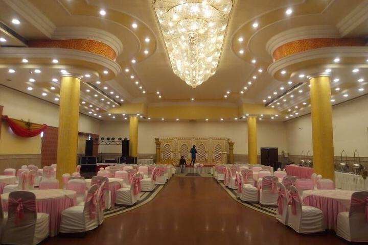Ballroom/Hall 37 of 39