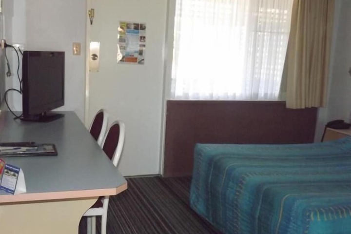 Room 3 of 34