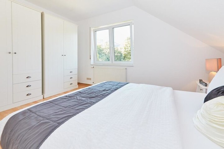 Room 8 of 39