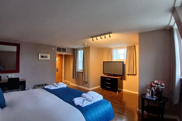 Room 126 of 182