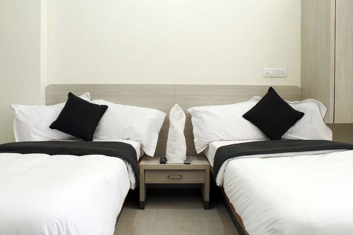 Room 10 of 17