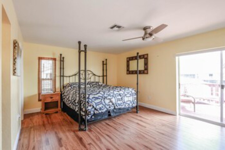 Room 70 of 80