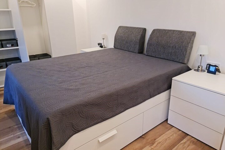 Room 3 of 51