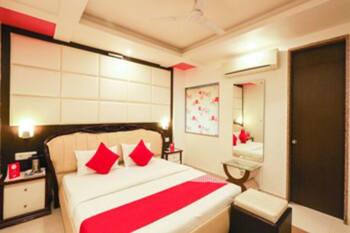 OYO 15151 Hotel Silver Sand