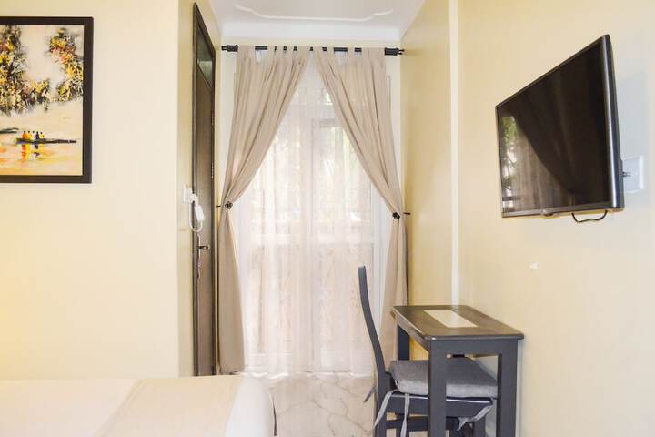 Room 14 of 37