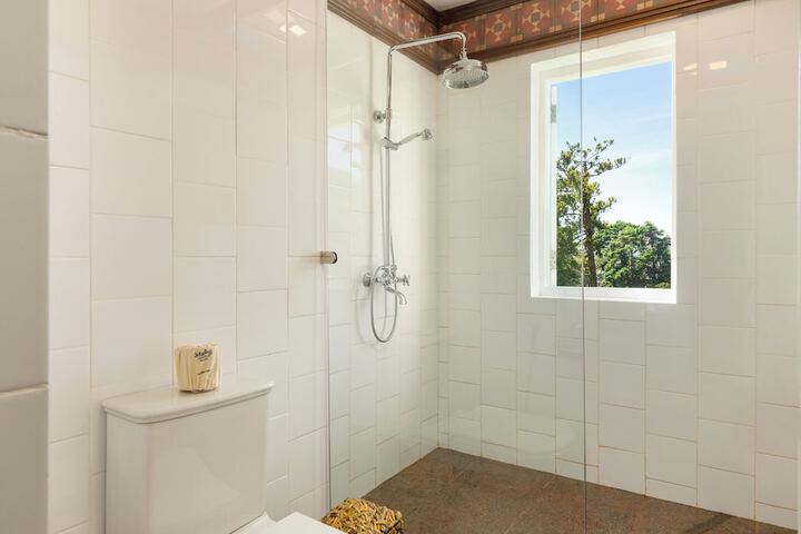 Clean Restrooms