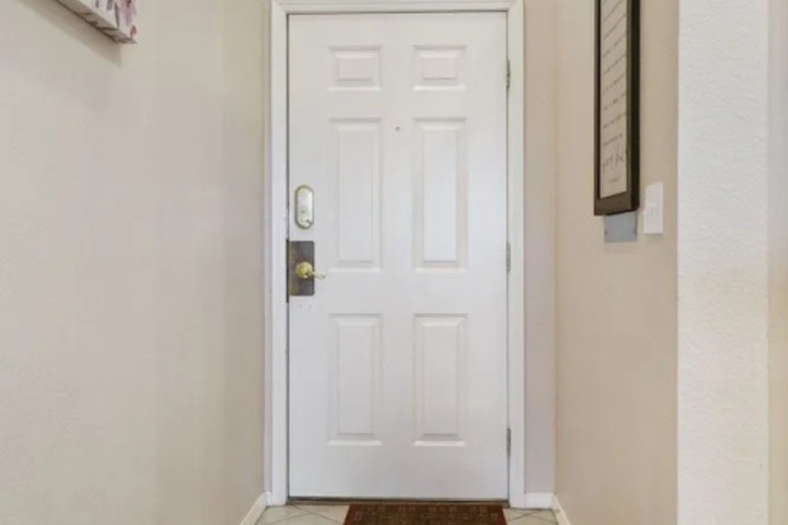 Room 12 of 13