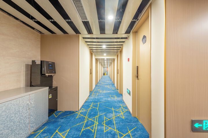 Hotel Interior 26 of 29