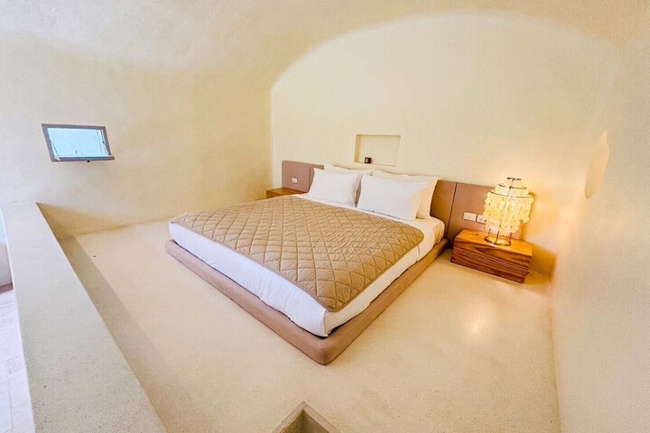 Room 5 of 31