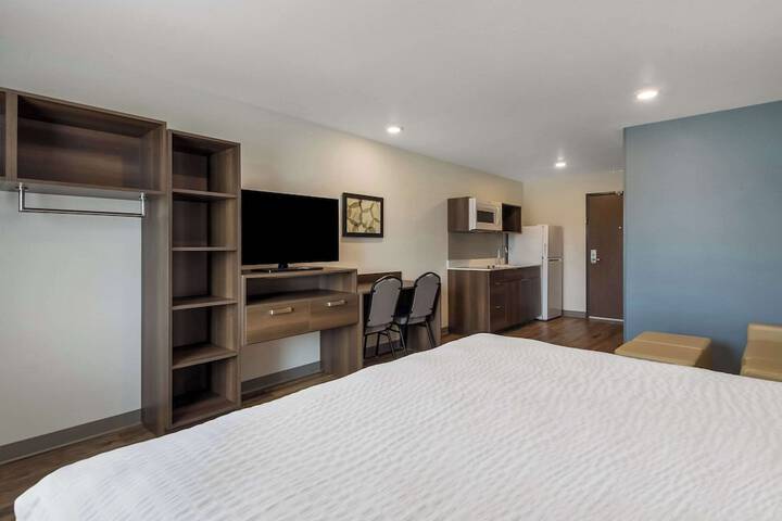 Room 9 of 29