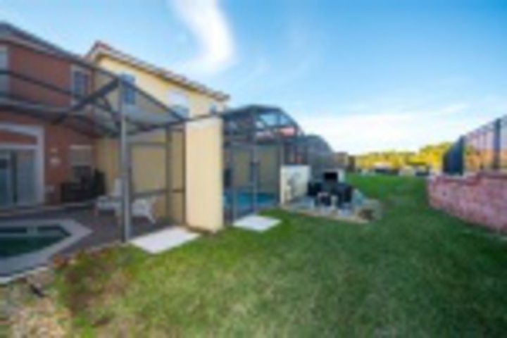 Hotel Exterior 5 of 312