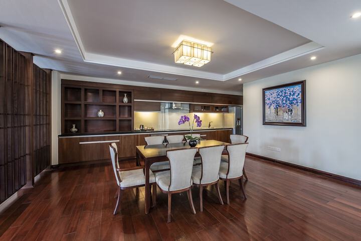 Dining Photos