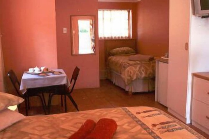 Room 4 of 61