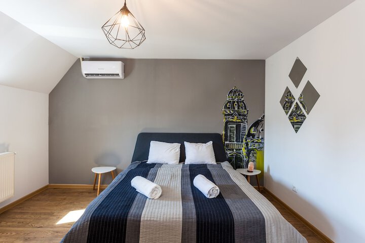 Room 3 of 24