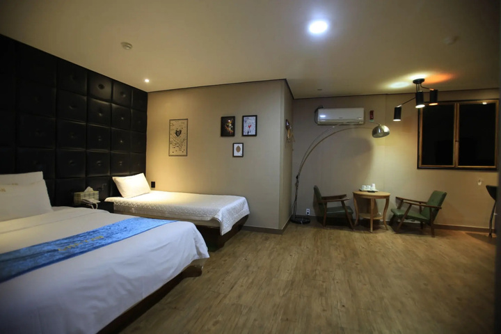 Room 19 of 26