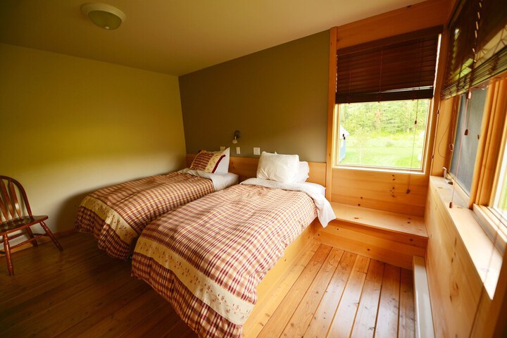 Room 3 of 40