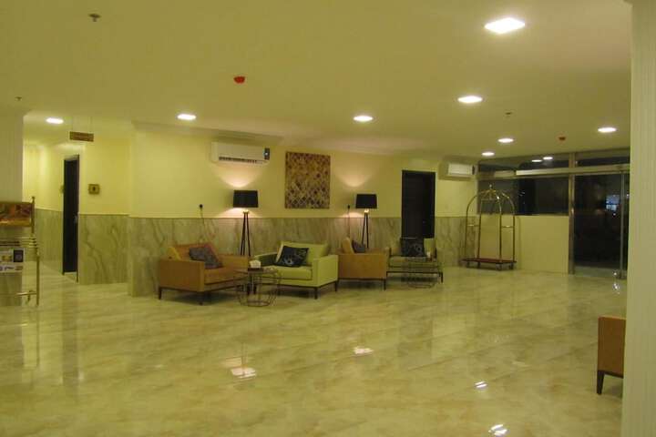 Guest Lobby