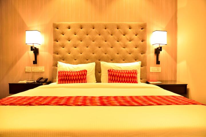Room 9 of 40