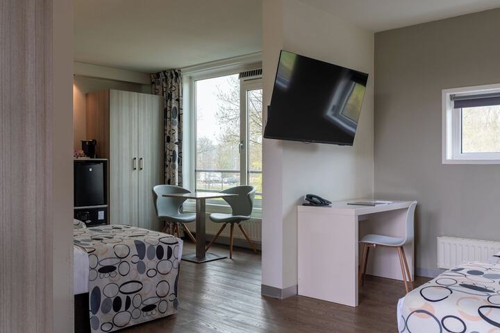 Room 18 of 115