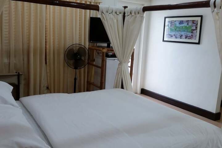 Room 17 of 61