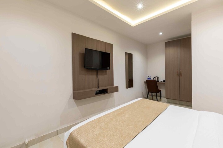 Room 30 of 39