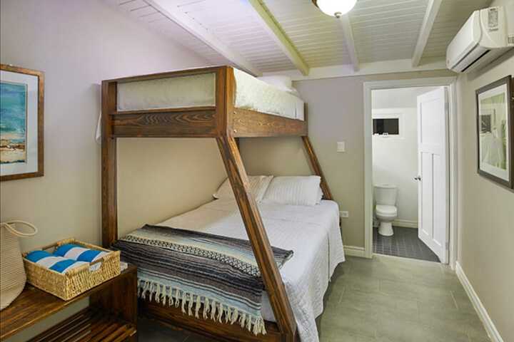 Room 11 of 23