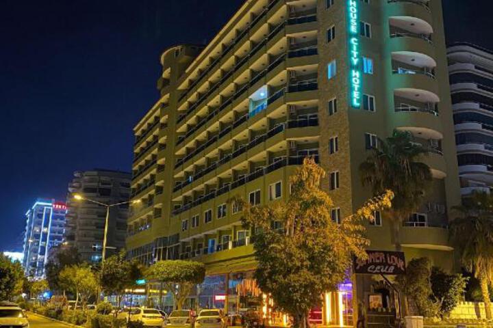 Green House City Hotel