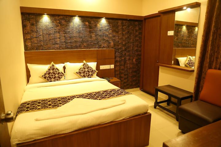 Room 9 of 52