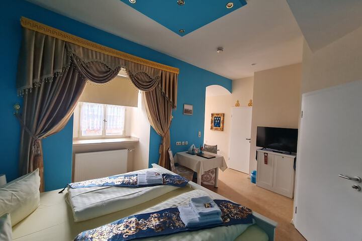 Room 9 of 39