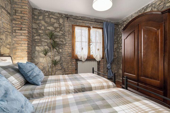 Room 44 of 149