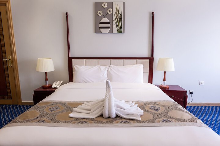 Room 27 of 65