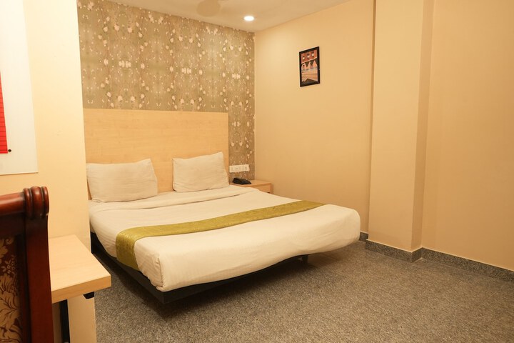 Room 30 of 46