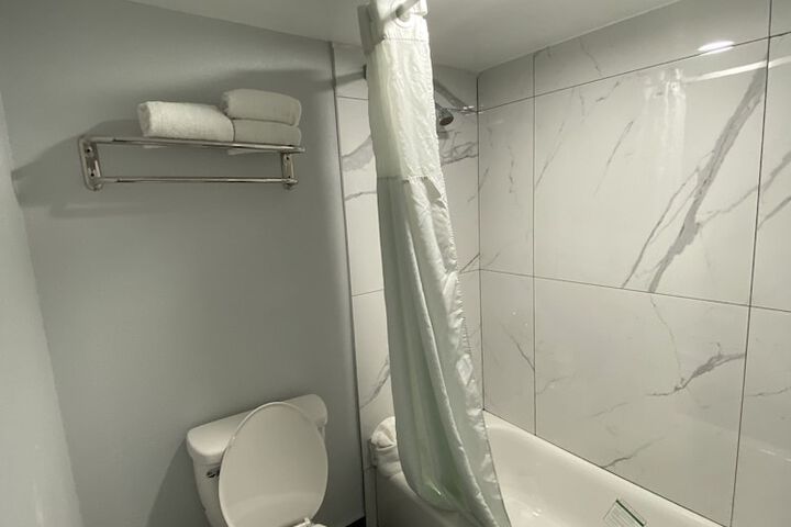 Standard Double Bed (10 of 11)