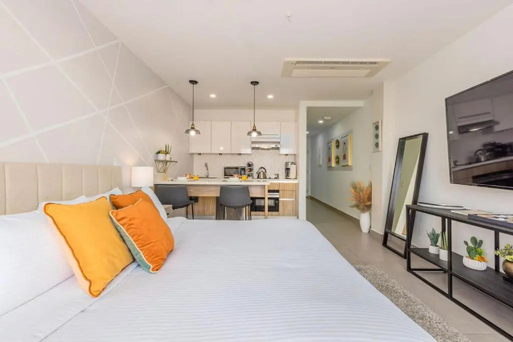 Room 3 of 21