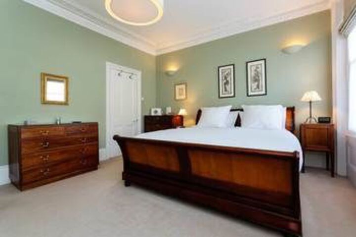 Room 19 of 33