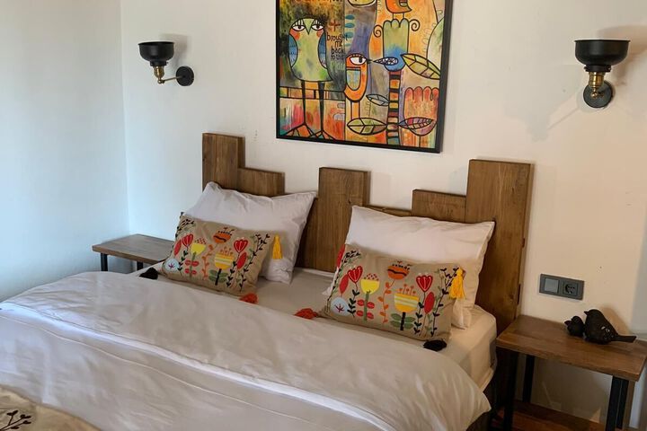 Room 8 of 8