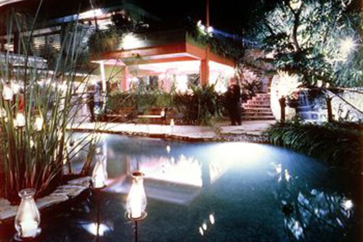 Pool 14 of 16