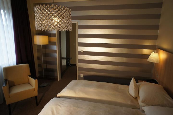 Room 9 of 59