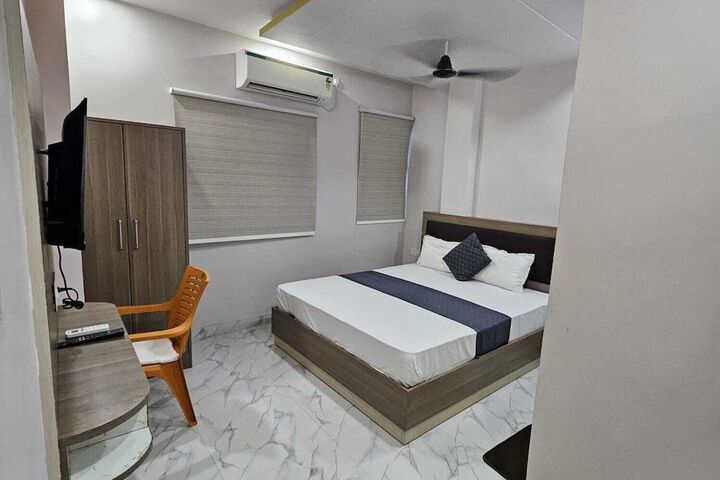 Room 3 of 22