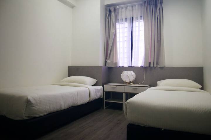 Room 20 of 65