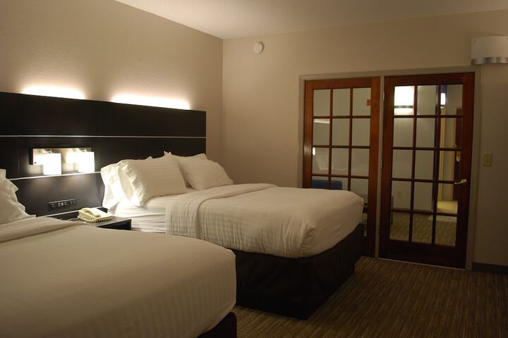 Suite King Size Bed (6 of 7)