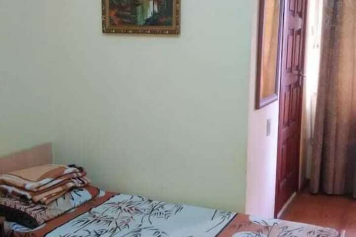 Room 4 of 30