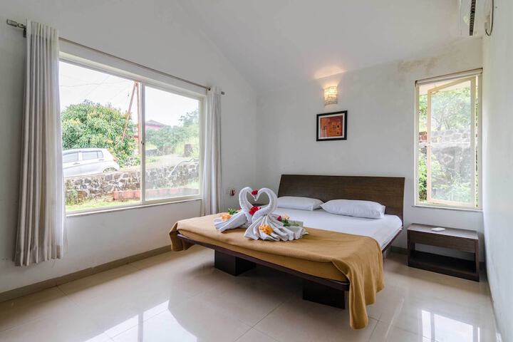 Room 5 of 20