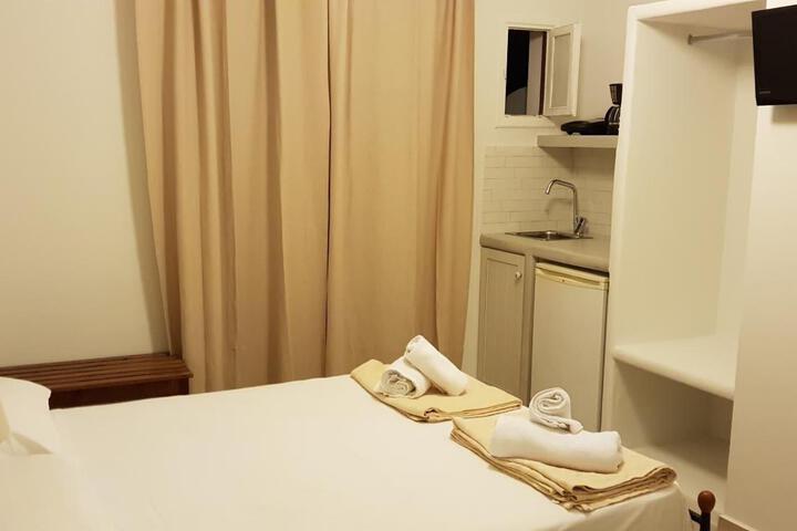 Room 11 of 43