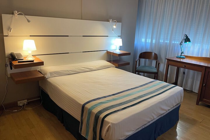 Room 12 of 40