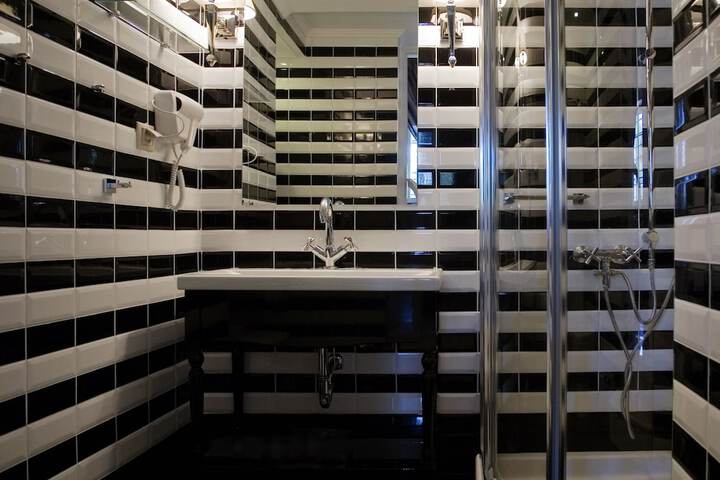 Clean Restrooms