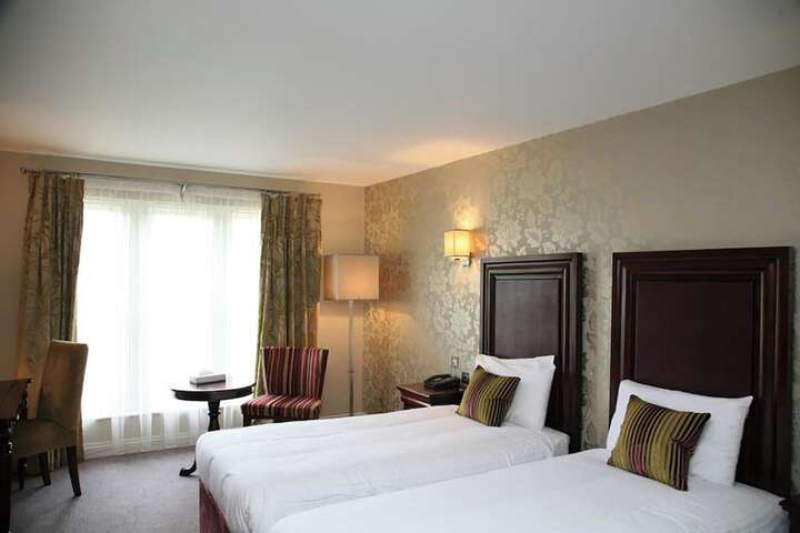 Room 42 of 137