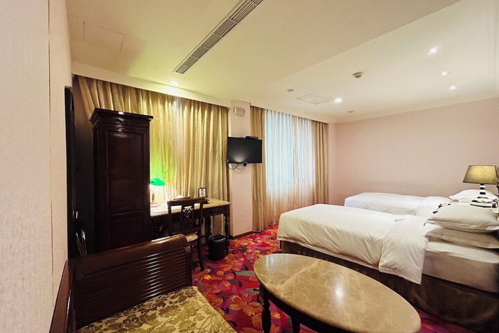 Room 71 of 216