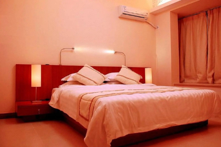 Room 3 of 12