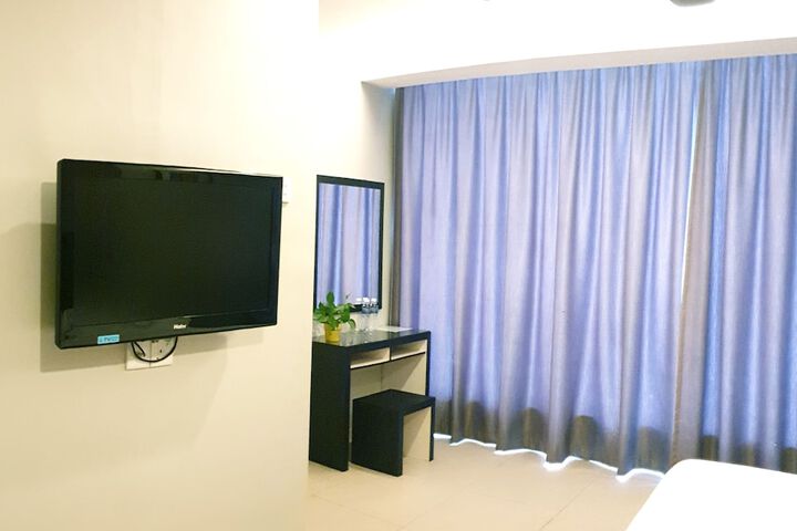 Room 8 of 35